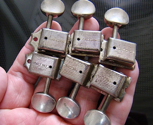 Fender single line vintage